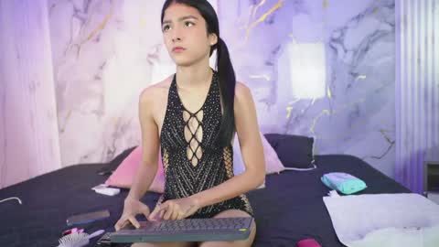 tiffany_yi online show from June 1, 2026, 1:24 pm