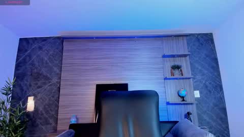 tiffanyhoustton online show from February 19, 2026, 11:28 am