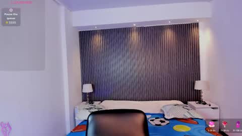 tiffanyhoustton online show from March 25, 2026, 12:00 pm