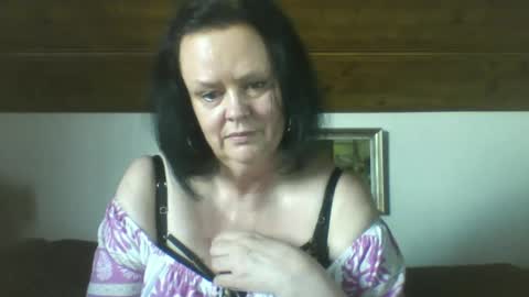 Snapshot of tiffanymature chatting on September 10, 2025, 2:28 pm TiffanyMature online show from September 10, 2025, 2:28 pm