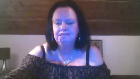 Snapshot of tiffanymature chatting on September 15, 2025, 8:42 pm TiffanyMature online show from September 15, 2025, 8:42 pm
