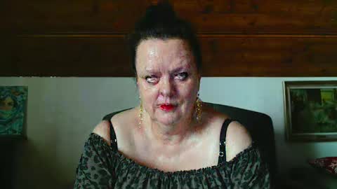 TiffanyMature online show from February 6, 2026, 8:40 am