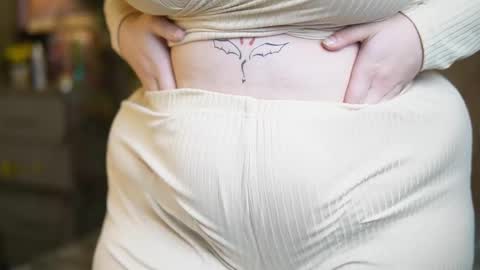  Tiffany  online show from February 13, 2026, 2:18 am