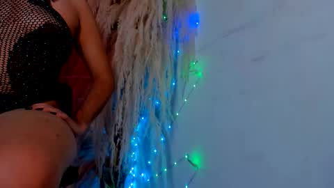 tiffanyy_deluxe online show from December 16, 2025, 2:00 pm