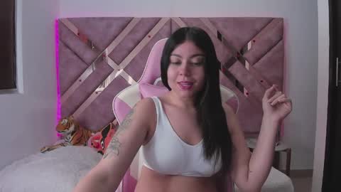 Snapshot of tigerbaby_ chatting on April 2, 2026, 4:04 pm Ana online show from April 2, 2026, 4:04 pm