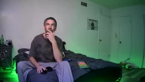 Snapshot of tiggity19 chatting on June 14, 2026, 8:05 am Tiggity23 come stroke my 9 cock with ne online show from June 14, 2026, 8:05 am