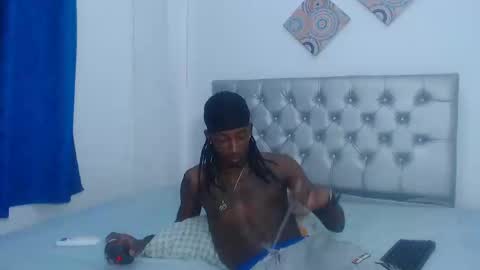 Snapshot of tight_ebony chatting on January 18, 2025, 3:53 am Ashley online show from January 18, 2025, 3:53 am