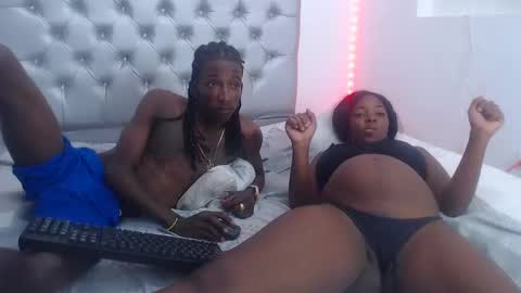 Snapshot of tight_ebony chatting on January 21, 2025, 9:35 am Ashley online show from January 21, 2025, 9:35 am