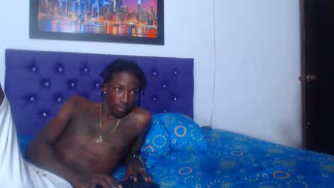 Snapshot of tight_ebony chatting on February 21, 2025, 3:34 am Ashley online show from February 21, 2025, 3:34 am