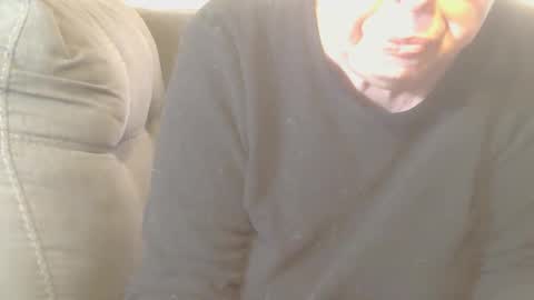 Snapshot of tight_kitty55 chatting on December 4, 2024, 7:45 pm tight Kitty55 online show from December 4, 2024, 7:45 pm