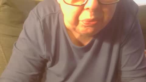 Snapshot of tight_kitty55 chatting on February 20, 2025, 5:40 pm tight Kitty55 online show from February 20, 2025, 5:40 pm