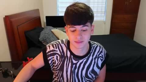 Snapshot of tightncuteass chatting on November 2, 2025, 10:23 pm Camilo online show from November 2, 2025, 10:23 pm