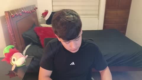 Snapshot of tightncuteass chatting on November 10, 2025, 11:37 pm Camilo online show from November 10, 2025, 11:37 pm