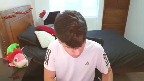 Snapshot of tightncuteass chatting on November 11, 2025, 10:10 pm Camilo online show from November 11, 2025, 10:10 pm