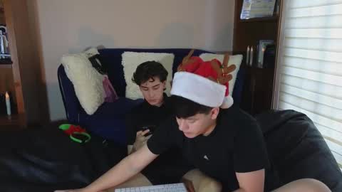 Snapshot of tightncuteass chatting on December 15, 2025, 9:41 pm Camilo online show from December 15, 2025, 9:41 pm