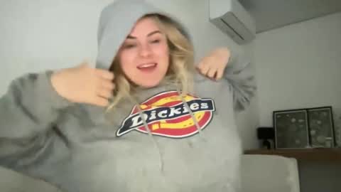 Lexi online show from September 10, 2025, 11:27 pm