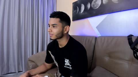 Snapshot of tiler_price chatting on December 28, 2024, 7:43 pm Tyler online show from December 28, 2024, 7:43 pm