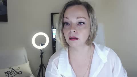 Tilly online show from March 2, 2025, 8:40 pm