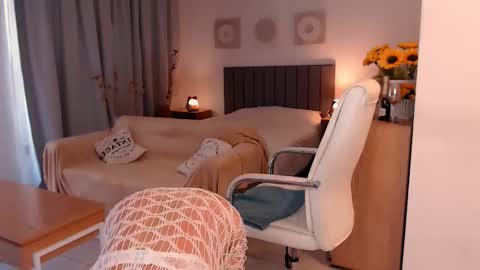 Tilly online show from March 24, 2026, 8:14 pm