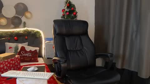 ask me online show from December 25, 2024, 2:03 am