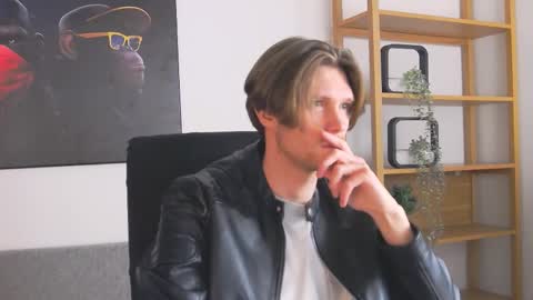 ask me online show from November 26, 2025, 7:15 pm