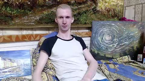 Snapshot of tima_drunk chatting on December 24, 2024, 7:39 am Timofey online show from December 24, 2024, 7:39 am