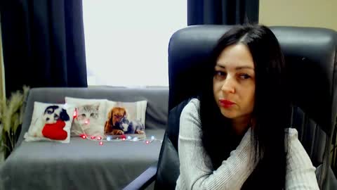 Luisa online show from May 4, 2026, 7:48 am