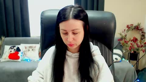 Luisa online show from May 6, 2026, 7:46 am