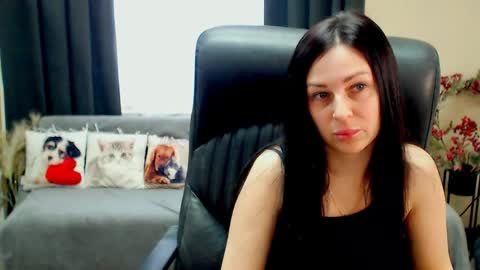 Luisa online show from May 8, 2026, 7:36 am