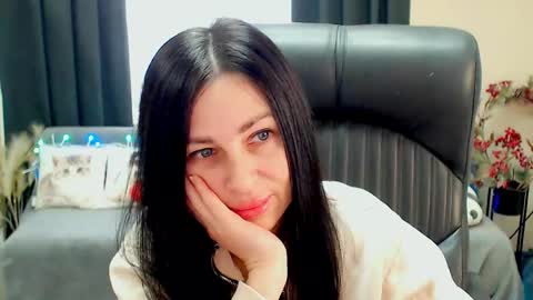 Luisa online show from May 19, 2026, 7:37 am