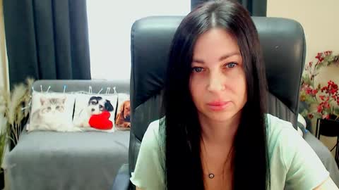 Luisa online show from May 25, 2026, 7:36 am