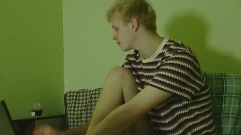 Snapshot of timkinky chatting on December 15, 2025, 11:31 pm Tim WhiteS online show from December 15, 2025, 11:31 pm