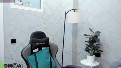 Snapshot of tina_hicks chatting on February 11, 2026, 9:36 am Stella online show from February 11, 2026, 9:36 am