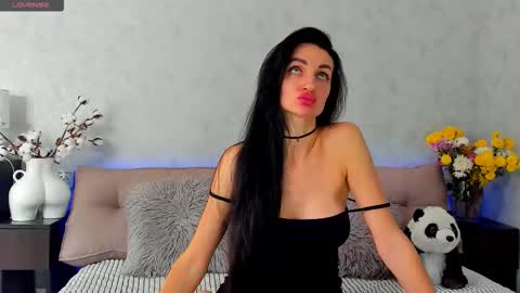 Tina online show from October 23, 2025, 10:47 am