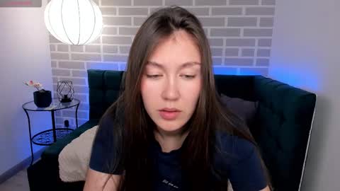 Tina  online show from November 8, 2025, 1:28 am