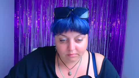 Snapshot of tina_wine chatting on September 20, 2025, 11:00 am Tina online show from September 20, 2025, 11:00 am