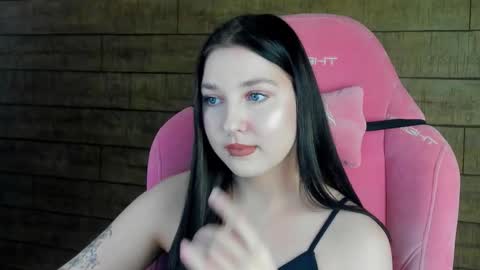 TinaBurton online show from December 2, 2025, 4:29 am