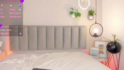 Tina online show from April 18, 2026, 7:58 pm