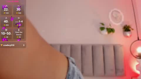 Snapshot of tinacurly chatting on June 16, 2026, 9:06 pm Tina online show from June 16, 2026, 9:06 pm