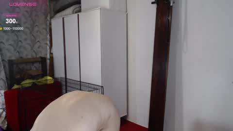 TinaFlower online show from December 11, 2024, 3:58 pm