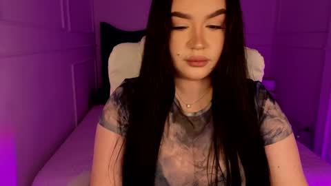 hi im curvy babyface girlie Tina online show from April 6, 2026, 7:09 am