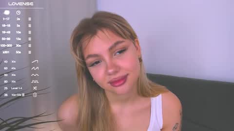 Tina online show from September 19, 2025, 4:03 am