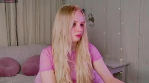 Snapshot of tinasiner chatting on April 16, 2026, 4:08 pm tinasiner online show from April 16, 2026, 4:08 pm