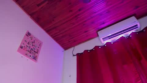 tinixmorgan online show from February 19, 2026, 1:40 pm