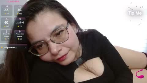 Tiny Caroline online show from December 1, 2025, 10:15 pm