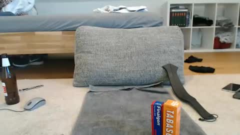 Snapshot of tiny_cock_pig chatting on April 15, 2026, 7:04 am Luke online show from April 15, 2026, 7:04 am