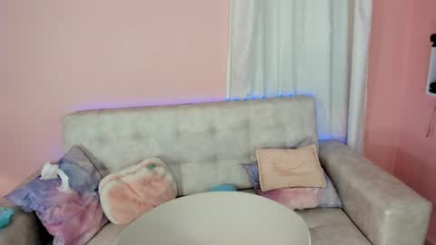 tiny_cora online show from January 31, 2025, 4:48 pm