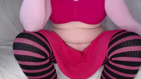 Snapshot of tiny_d chatting on July 19, 2026, 6:50 am tiny_d online show from July 19, 2026, 6:50 am