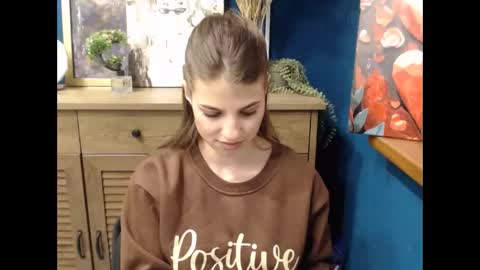 Gloria online show from November 18, 2025, 7:24 am