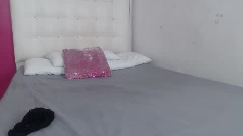 tiny_whore18 online show from January 17, 2026, 6:51 am